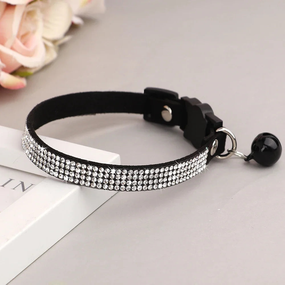 Le Collier Élégance – L'éclat qui fait ronronner