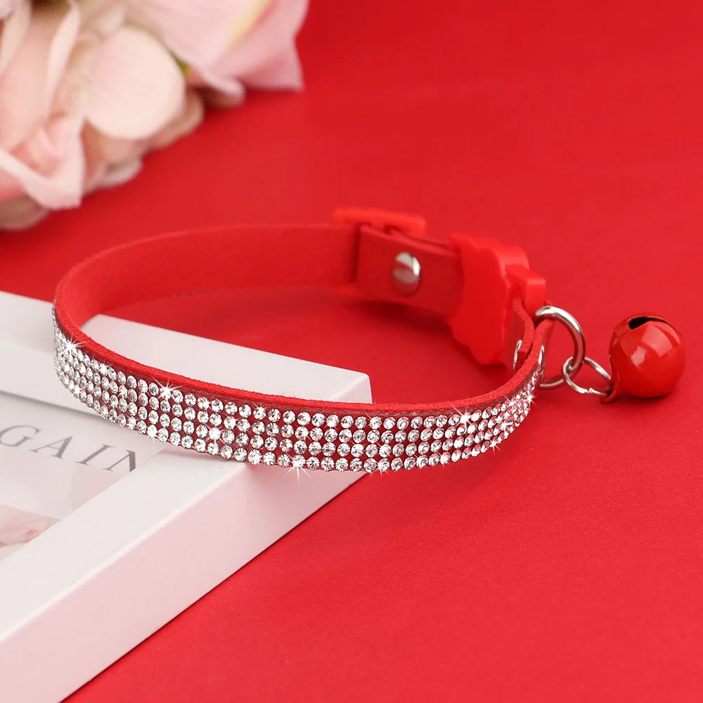 Le Collier Élégance – L'éclat qui fait ronronner