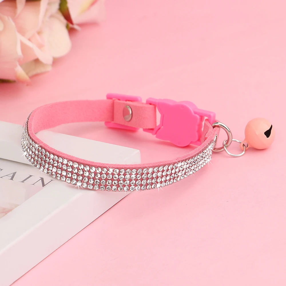 Le Collier Élégance – L'éclat qui fait ronronner