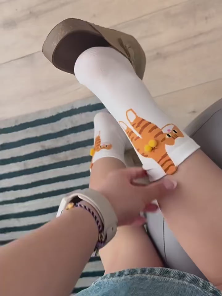 Les Pattes Douillettes – Chaussettes chat en relief